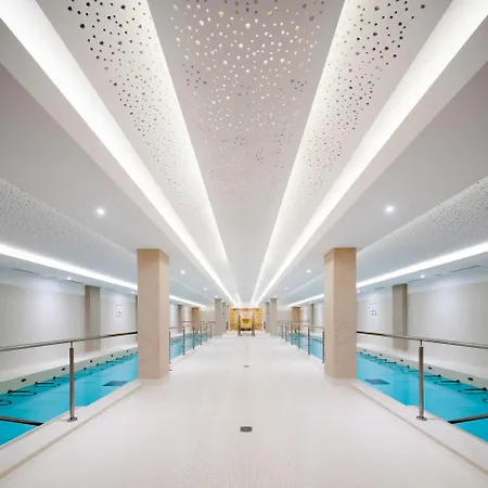 Hotel apartamentowy Les Grands Pins 3*