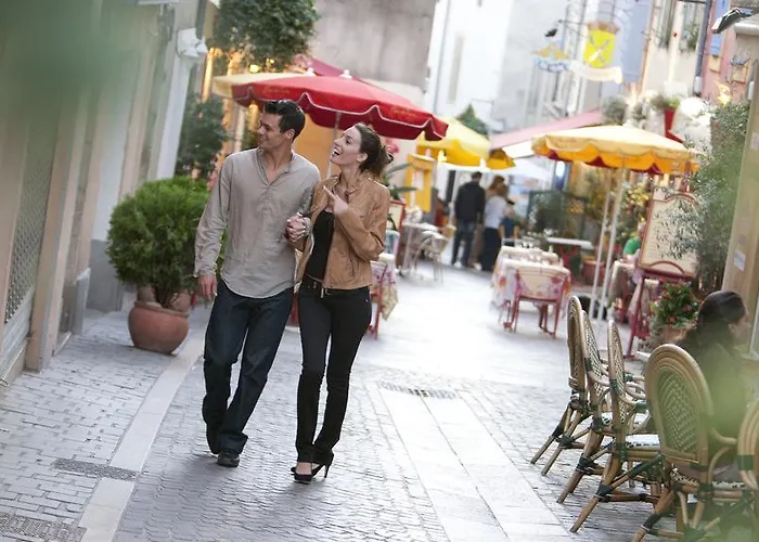 Aparthotel Les Grands Pins Greoux-les-Bains