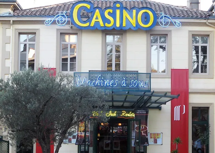 Aparthotel Les Grands Pins 3*